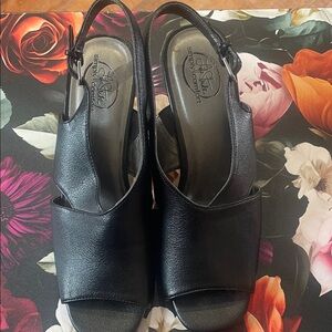 Life Stride Black Women's Sandals